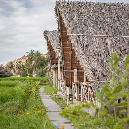 Om Home Hampi Luaran gambar